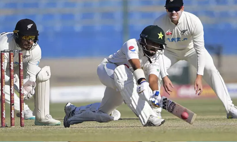 രണ്ടാം ടെസ്റ്റ്: സൗദിന് സെഞ്ച്വറി; പാകിസ്താൻ 407/9