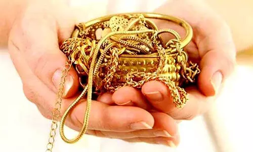 രണ്ടാഴ്ച മുമ്പ് മോഷണം പോയ 10 പവൻ സ്വർണം മാലിന്യക്കുപ്പയിൽ കണ്ടെത്തി