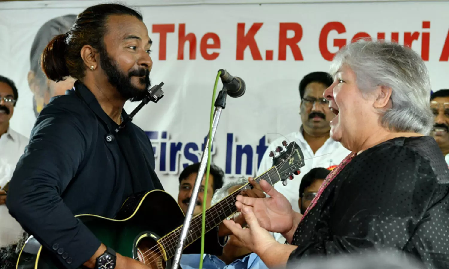 ഗൗരിയമ്മ ഫൗണ്ടേഷൻ അന്താരാഷ്ട്ര പുരസ്കാരം ചെഗുവേരയുടെ മകൾക്ക് സമർപ്പിച്ചു