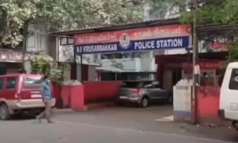 വനിത കോൺസ്റ്റബിളിന് ലൈംഗികാതിക്രമം; രണ്ട് ഡി.എം.കെ പ്രവർത്തകർ അറസ്റ്റിൽ വനിത കോൺസ്റ്റബിളിന് ലൈംഗികാതിക്രമം; രണ്ട് ഡി.എം.കെ പ്രവർത്തകർ അറസ്റ്റിൽ