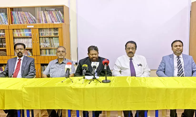 അ​ബൂ​ദ​ബി മോ​ഡ​ല്‍ സ്‌​കൂ​ളി​ല്‍ ക​രി​യ​ര്‍ ഫെ​സ്റ്റും ബു​ക്ക് ഫെ​യ​റും