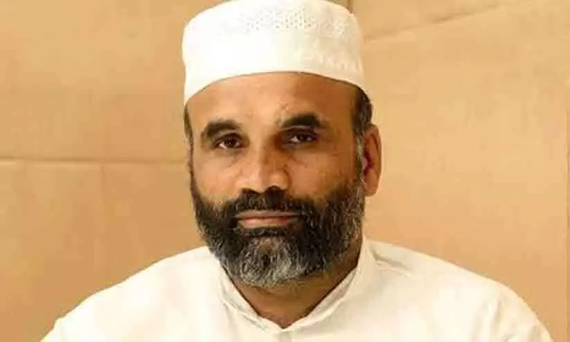 വിശ്വാസവും മാനവും വലുതാണെന്ന് അധികാരികളും കാവിപ്പാഷാണം പട്ടിൽ പൊതിഞ്ഞ് സ്റ്റേജിലെറിയുന്നവരും മനസ്സിലാക്കണം -നാസർ ഫൈസി