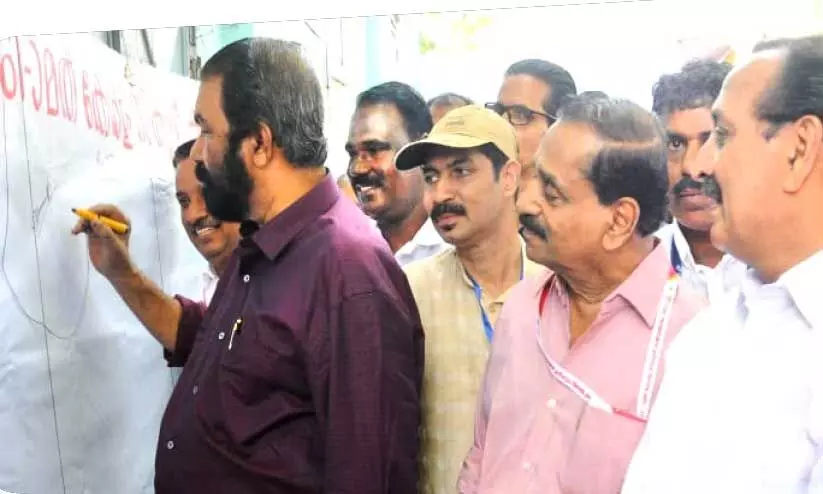 കലോത്സവ നഗരിയിൽ ലഹരിക്കെതിരെ കൈ​യൊപ്പ്