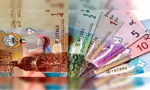 കുവൈത്തിൽ നിന്ന് നാട്ടിലേക്ക് പണം ഒഴുകുന്നു... കുവൈത്തിൽ നിന്ന് നാട്ടിലേക്ക് പണം ഒഴുകുന്നു...