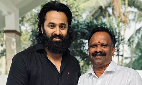 എന്ത് തങ്കപ്പെട്ട മനുഷ്യൻ -വത്സൻ തില്ലങ്കേരിയെക്കുറിച്ച് ഉണ്ണി മുകുന്ദൻ