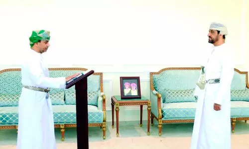 മു​നി​സി​പ്പാ​ലി​റ്റി കൗ​ൺ​സി​ൽ​മാ​ർ സ​ത്യ​പ്ര​തി​ജ്ഞ ചെ​യ്തു