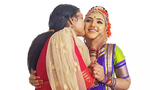 മീനാക്ഷീ... അതിരുകൾക്കപ്പുറം അച്ഛനുണ്ട്...