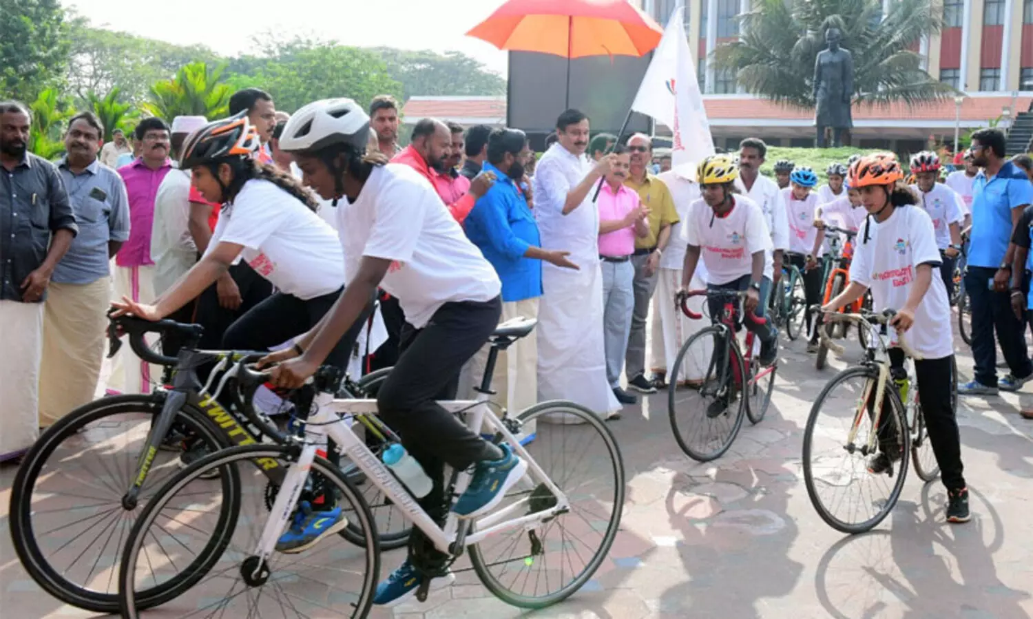 നിയമസഭ അന്താരാഷ്ട്ര പുസ്തകോത്സവം: വിളംബര റാലി