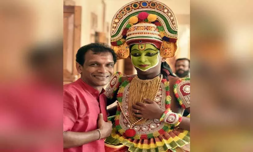 തലമുറകൾ കൈമാറിയതാണീ ഓട്ടൻ തുള്ളൽ തലമുറകൾ കൈമാറിയതാണീ ഓട്ടൻ തുള്ളൽ