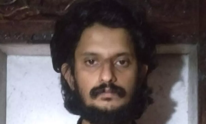 കഞ്ചാവ് ശേഖരവും എം.ഡി.എം.എയുമായി യുവാവ് പിടിയില് കഞ്ചാവ് ശേഖരവും എം.ഡി.എം.എയുമായി യുവാവ് പിടിയില്