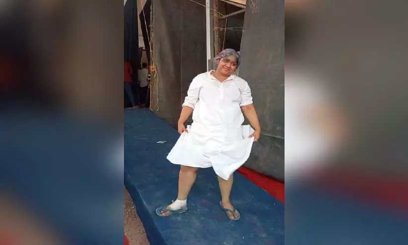 അഭിനയത്തിനെന്ത് കാൽവേദന അഭിനയത്തിനെന്ത് കാൽവേദന