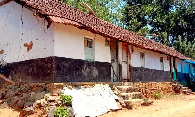 പാടികളുടെ പുനരുദ്ധാരണം: വയനാടിന് ആവശ്യം ഇടുക്കി മോഡൽ പാക്കേജ്