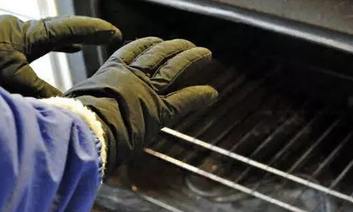 ഹീ​റ്റ​റി​ൽ​നി​ന്നു​ള്ള പു​ക ശ്വ​സി​ച്ച് പ്ര​വാ​സി മ​രി​ച്ചു