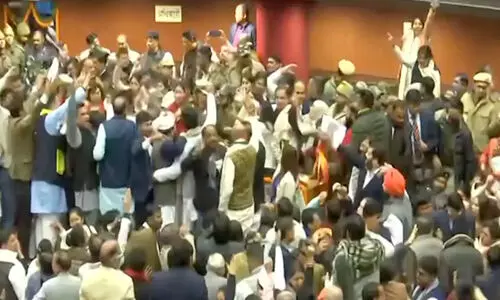 പ്രിസൈഡിങ് ഓഫിസറായി ബി.ജെ.പി അംഗം; ഡൽഹി മേയർ തെരഞ്ഞെടുപ്പിനിടെ ബഹളം