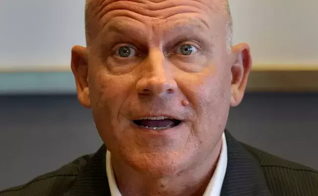 മോശം പെരുമാറ്റം റിപ്പോർട്ട് ചെയ്യണം; ജീവനക്കാർക്ക് കർശന നിർദേശവുമായി എയർ ഇന്ത്യ സി.ഇ.ഒ