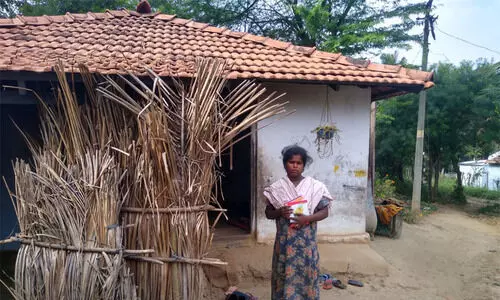 സർക്കാറിന്റെ കാരുണ്യത്തിനായി യാചിച്ച് അട്ടപ്പാടിയിൽ കുടുംബത്തിലെ ഏഴ് കുട്ടികൾ