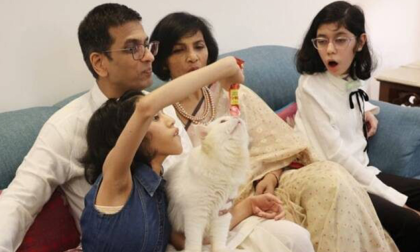 ‘ഇതാണ് മക്കളേ നീതിപീഠം’; മക്കളുമായി സുപ്രീംകോടതിയിലെത്തി ചീഫ് ജസ്റ്റിസ് ഡി.വൈ. ചന്ദ്രചൂഢ്