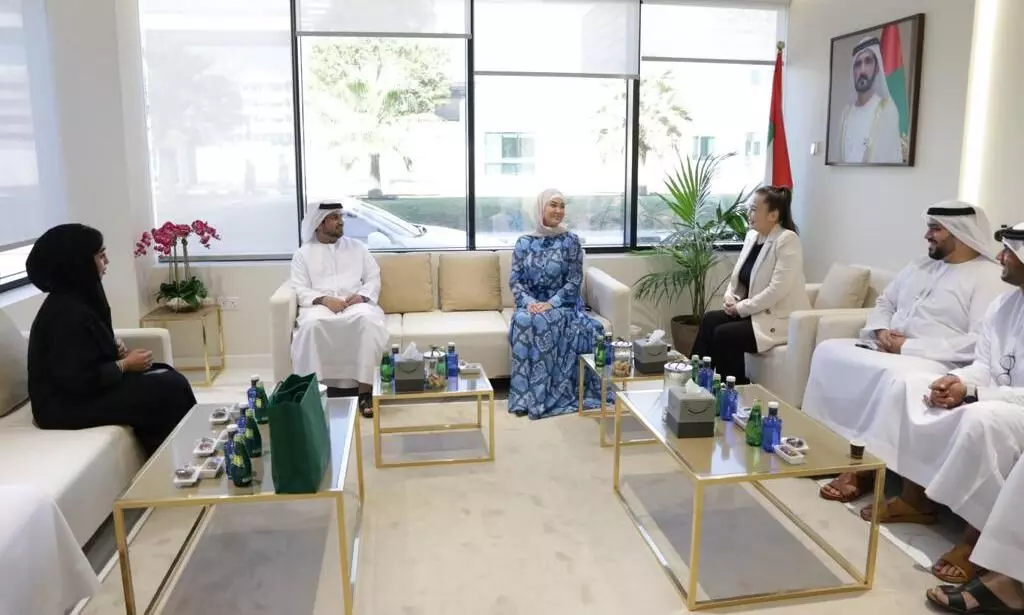 ഒരു വർഷം മുൻപ് നഷ്ടമായ വാച്ച് കണ്ടെത്തി നൽകി ദുബൈ പൊലീസ് ഒരു വർഷം മുൻപ് നഷ്ടമായ വാച്ച് കണ്ടെത്തി നൽകി ദുബൈ പൊലീസ്