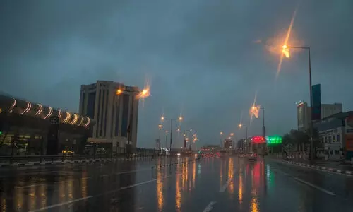 മ​ഴ​യി​ൽ കു​ളി​ച്ച്  ഖ​ത്ത​ർ