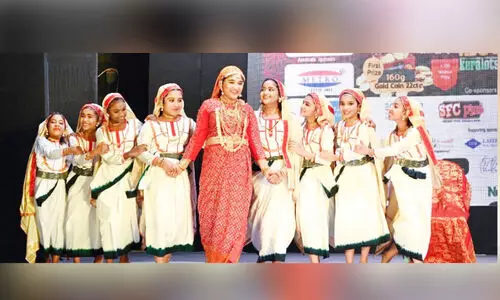 ഗൃ​ഹാ​തു​ര​ത്വം വി​ളി​ച്ചോ​തി കേ​ര​ളോ​ത്സ​വം