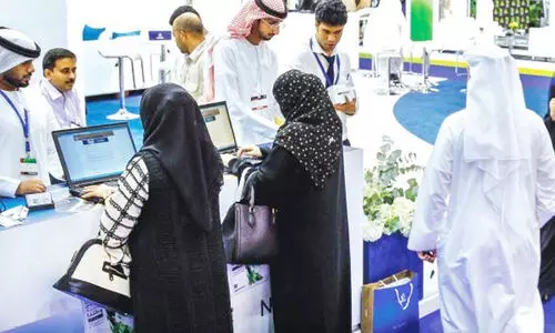 ഇ​മാ​റാ​ത്തി​വ​ത്​​ക​ര​ണം; ന​ട​പ്പാ​ക്കാ​ത്ത സ്ഥാ​പ​ന​ങ്ങ​ൾ​ക്കെ​തി​രെ ന​ട​പ​ടി തു​ട​ങ്ങി