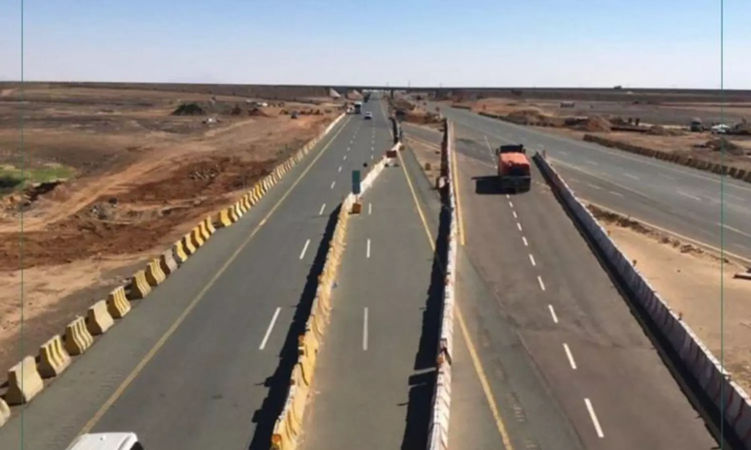 യാംബു-ജിദ്ദ റോഡ് ഭാഗികമായി അടച്ചു; ഗതാഗതം വഴിതിരിച്ചുവിടുന്നതായി റോഡ് സുരക്ഷ വിഭാഗം