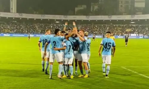 22 മിനിറ്റ്, വാങ്ങിയത് നാലു ഗോൾ; ആദ്യ പകുതിയിൽ മുംബൈയോട് കളി മറന്ന് ബ്ലാസ്റ്റേഴ്സ് 22 മിനിറ്റ്, വാങ്ങിയത് നാലു ഗോൾ; ആദ്യ പകുതിയിൽ മുംബൈയോട് കളി മറന്ന് ബ്ലാസ്റ്റേഴ്സ്