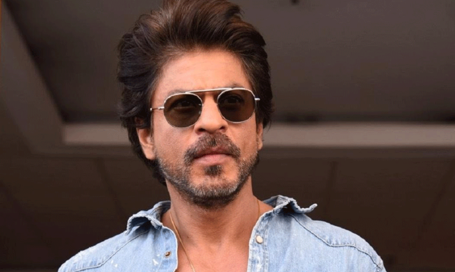 Akshay Kumar  Beats  Pathaan star Shah Rukh Khan;Ormax most popular male stars list OUT