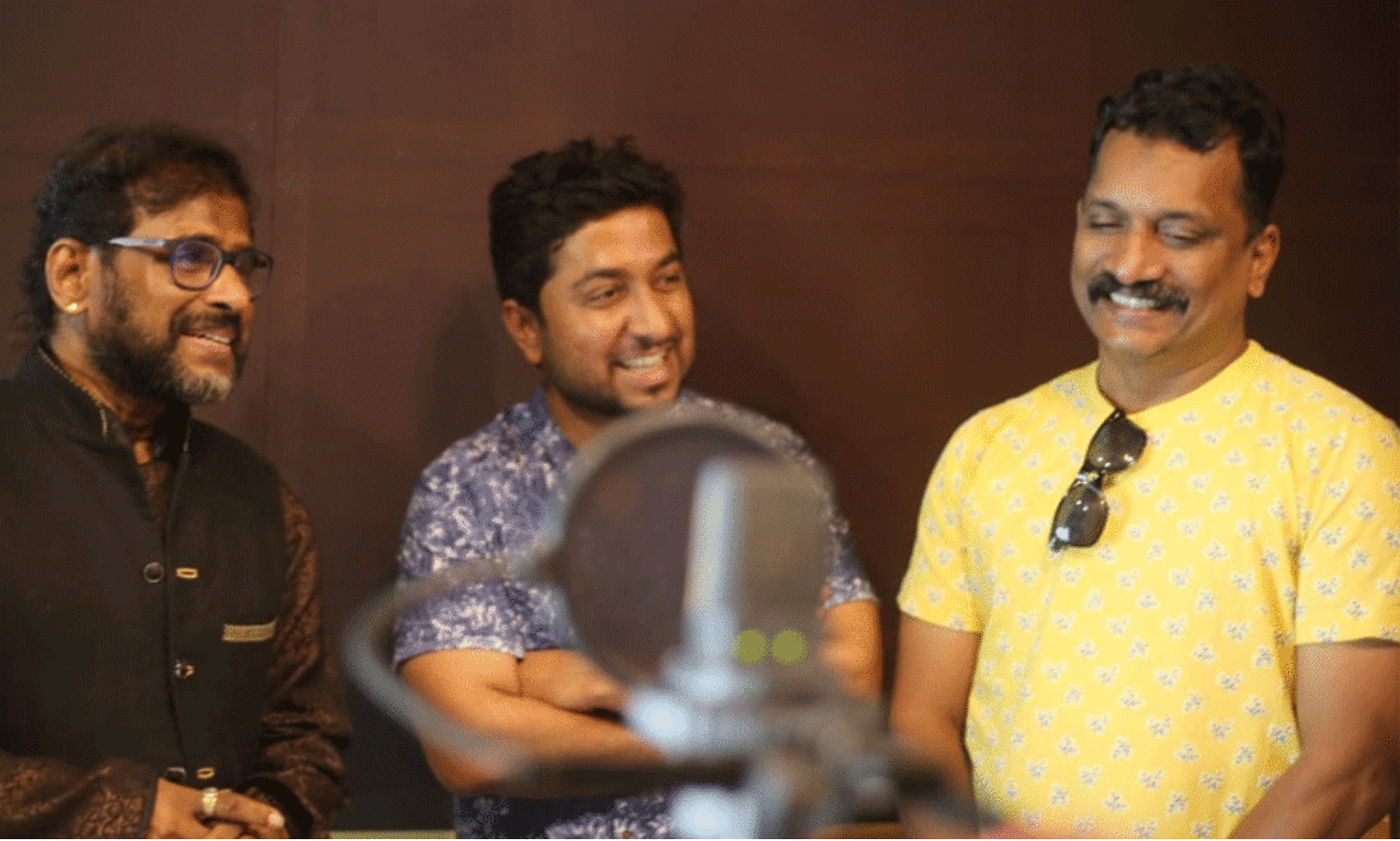 Anakku enthnte keda title song sing vineeth sreenivasan