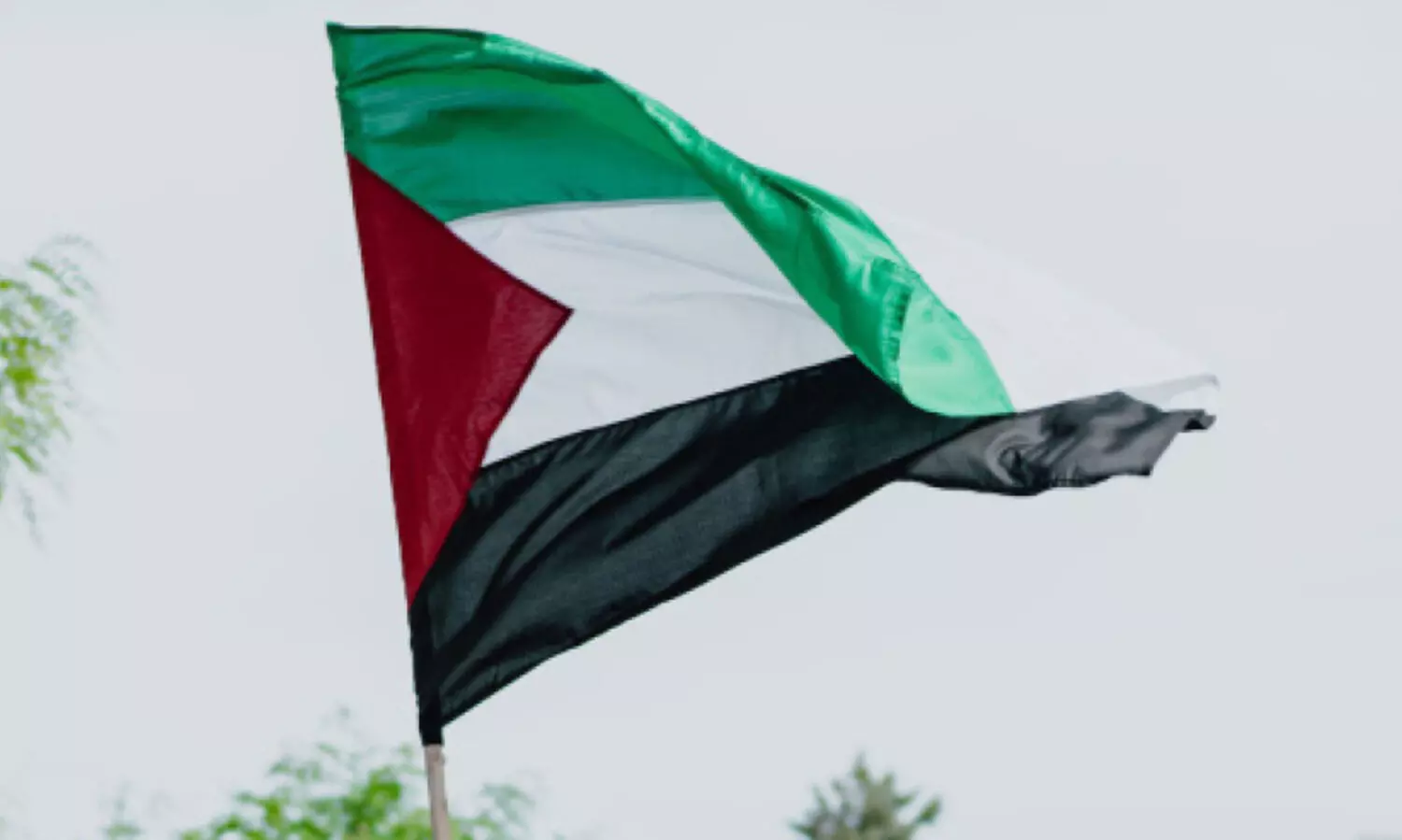 പൊതുസ്ഥലത്ത് നിന്ന് ഫലസ്തീൻ പതാകകൾ നീക്കാൻ ഇസ്രായേൽ