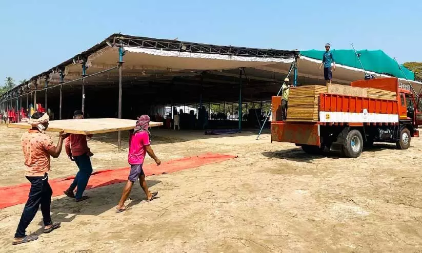 കൗമാര കലോത്സവം കോഴിക്കോട് ജില്ലക്ക് ഇനി മധുരസ്മരണ കൗമാര കലോത്സവം കോഴിക്കോട് ജില്ലക്ക് ഇനി മധുരസ്മരണ