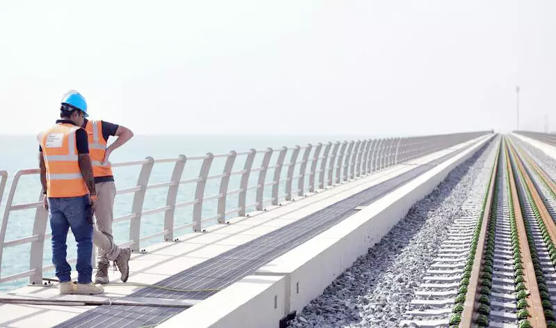 ഇ​ത്തി​ഹാ​ദ്​ റെ​യി​ൽ; ആ​ദ്യ ക​ട​ൽ​പാ​ലം പ്ര​വ​ർ​ത്ത​ന​സ​ജ്ജം