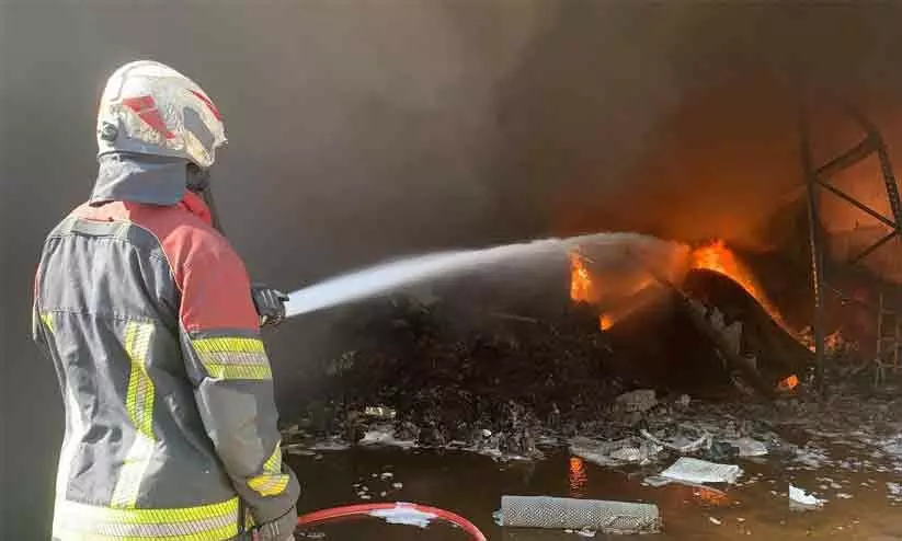 സിത്രയിലെ തീപിടിത്തം നിയന്ത്രണ വിധേയമാക്കി സിത്രയിലെ തീപിടിത്തം നിയന്ത്രണ വിധേയമാക്കി