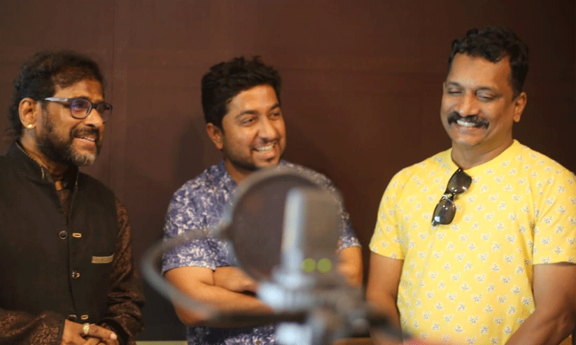Anakku enthnte keda title song sing vineeth sreenivasan