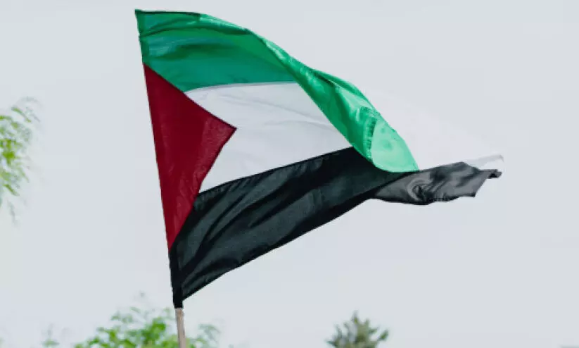 പൊതുസ്ഥലത്ത് നിന്ന് ഫലസ്തീൻ പതാകകൾ നീക്കാൻ ഇസ്രായേൽ പൊതുസ്ഥലത്ത് നിന്ന് ഫലസ്തീൻ പതാകകൾ നീക്കാൻ ഇസ്രായേൽ