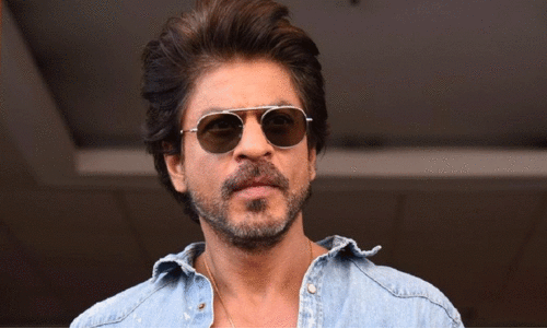 Akshay Kumar  Beats  Pathaan star Shah Rukh Khan;Ormax most popular male stars list OUT