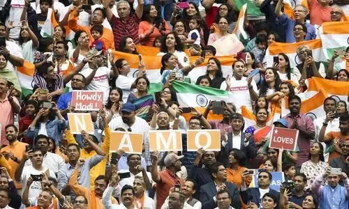 ഇന്ത്യൻ പ്രവാസി സമൂഹത്തിന്റെ ഇരട്ടത്താപ്പുകൾ