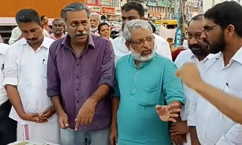 കേരളത്തെ ജനവാസ യോഗ്യമായി നിലനിർത്തുകയെന്നതാണ് ഭാവിയിലേക്കുള്ള വികസനമെന്ന് ജോസഫ് സി. മാത്യു കേരളത്തെ ജനവാസ യോഗ്യമായി നിലനിർത്തുകയെന്നതാണ് ഭാവിയിലേക്കുള്ള വികസനമെന്ന് ജോസഫ് സി. മാത്യു