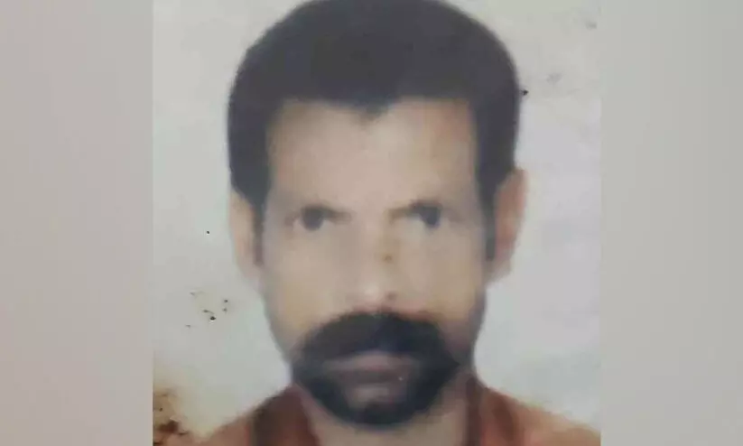 കെ.എസ്.ആർ.ടി.സി ഡ്രൈവർ തൂങ്ങി മരിച്ച നിലയിൽ; കുടുംബ പ്രശ്നമെന്ന് പൊലീസ്, ശമ്പളം കിട്ടാത്ത പ്രയാസം കാരണമെന്ന് സഹപ്രവർത്തകർ കെ.എസ്.ആർ.ടി.സി ഡ്രൈവർ തൂങ്ങി മരിച്ച നിലയിൽ; കുടുംബ പ്രശ്നമെന്ന് പൊലീസ്, ശമ്പളം കിട്ടാത്ത പ്രയാസം കാരണമെന്ന് സഹപ്രവർത്തകർ