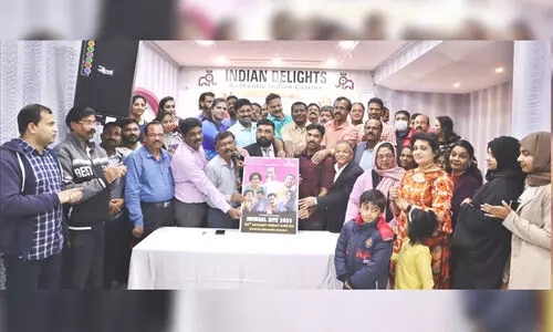 കു​ടും​ബ സൗ​ഹൃ​ദ​വേ​ദി സി​ൽ​വ​ർ ജൂ​ബി​ലി ആ​ഘോ​ഷം: പോ​സ്റ്റ​ർ പ്ര​കാ​ശ​നം ചെ​യ്തു