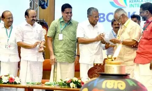 നി​യ​മ​സ​ഭ അ​ന്താ​രാ​ഷ്ട്ര പുസ്തകോത്സവത്തിന്​ തുടക്കം