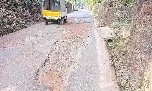 ബൈപാസ് റോഡിൽ കുണ്ടും കുഴിയും