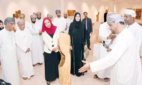 ശി​ൽ​പ പ്ര​ദ​ർ​ശ​ന​ത്തി​ന്​ തു​ട​ക്കം