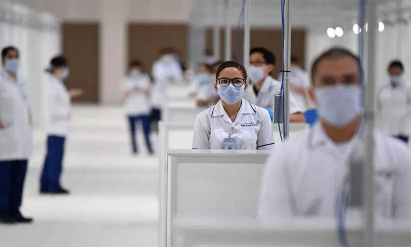 ലൈസൻസില്ലാത്ത ആരോഗ്യ പ്രവർത്തകർക്ക്​ ലക്ഷം ദിർഹം പിഴ