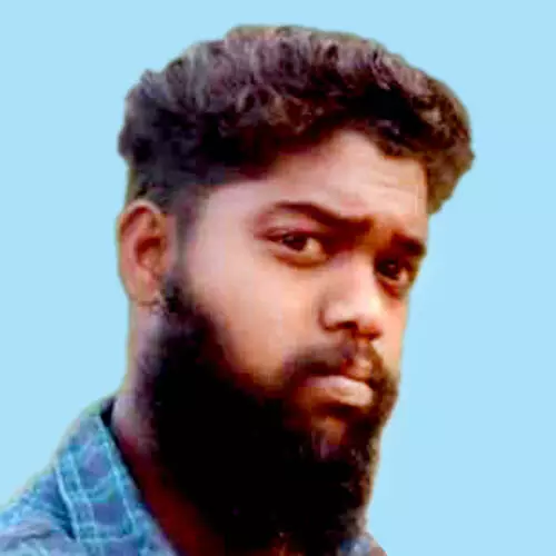 ആ​ദി​വാ​സി യു​വാ​വ് തൂ​ങ്ങി​മ​രി​ച്ച നി​ല​യി​ൽ