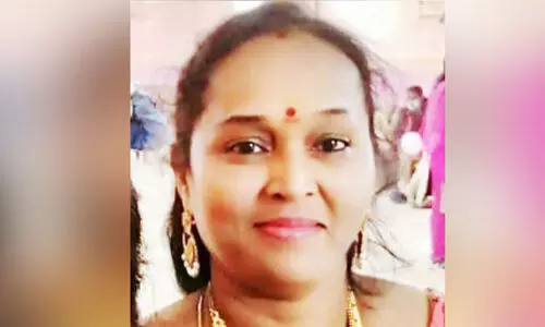 നാ​ട്ടി​ൽ ചി​കി​ത്സ​ക്ക്പോ​യ അ​ധ്യാ​പി​ക നി​ര്യാ​ത​യാ​യി