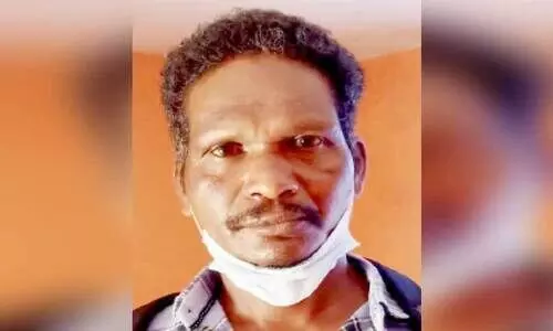 കാട്ടുപോത്ത് ബാക്കിവെച്ചത് ജീവൻ മാത്രം; വേലാവുവിന് കിട്ടിയത് 2000 രൂപ കാട്ടുപോത്ത് ബാക്കിവെച്ചത് ജീവൻ മാത്രം; വേലാവുവിന് കിട്ടിയത് 2000 രൂപ