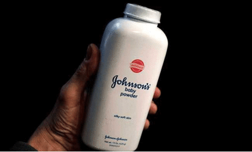 ബേബി പൗഡർ നിർമിക്കാനും വിൽക്കാനും ജോൺസൺ ആൻഡ് ജോൺസന് അനുമതി നൽകി ബോംബെ ഹൈകോടതി ബേബി പൗഡർ നിർമിക്കാനും വിൽക്കാനും ജോൺസൺ ആൻഡ് ജോൺസന് അനുമതി നൽകി ബോംബെ ഹൈകോടതി