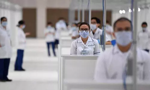 ലൈസൻസില്ലാത്ത ആരോഗ്യ പ്രവർത്തകർക്ക്​ ലക്ഷം ദിർഹം പിഴ