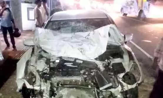 കാറും ബസും കൂട്ടിയിടിച്ച് ശബരിമല തീര്ഥാടകര്ക്ക് പരിക്ക് കാറും ബസും കൂട്ടിയിടിച്ച് ശബരിമല തീര്ഥാടകര്ക്ക് പരിക്ക്